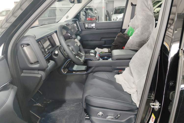 Used Formula Leopard 5 2025 TianShen Intelligent Driving Max Edition Left Front Seat