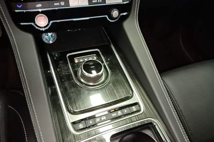 Used Jaguar F-PACE 2018 3.0 SC Four-Wheel Drive R-Sport Sport Edition
