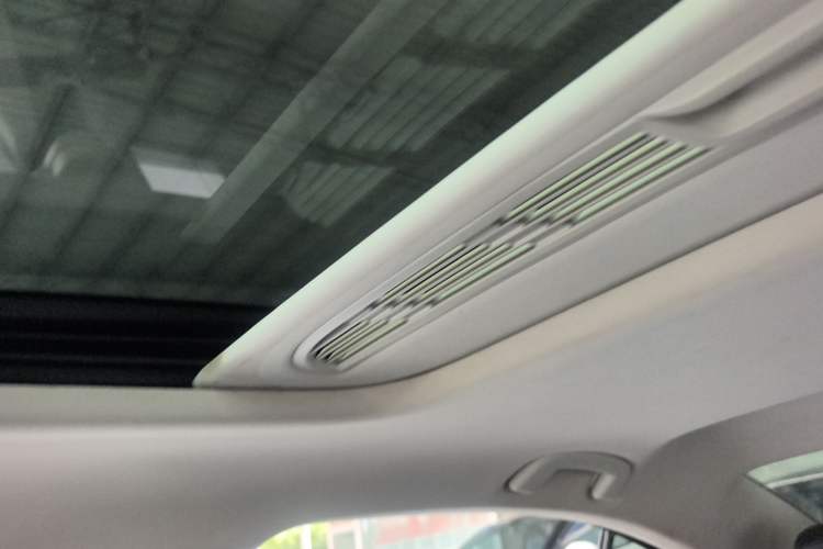 Used Volkswagen Bora 2020 1.5L Automatic Comfort Model Headliner