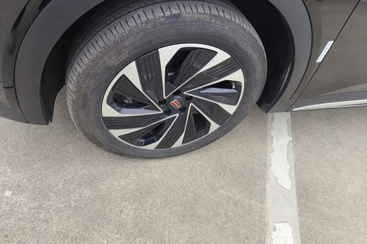 Used Hongqi HS7 PHEV 2024 2.0T PHEV Four-Wheel Drive Flagship Edition 7 Seats Left Front Wheel Hub