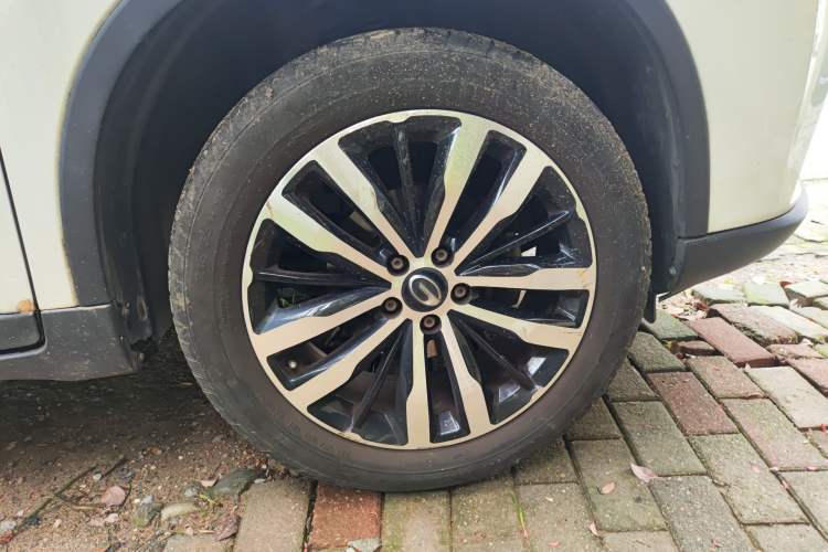 Used GAC Trumpchi GS4 2017 235T Manual Two-Wheel Drive Luxury Edition Right Front Wheel Hub