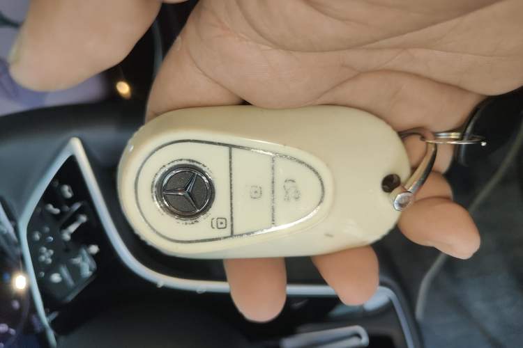 Used Mercedes-Benz E-Class 2025 Facelift E 300 L Luxury Edition Interior 1