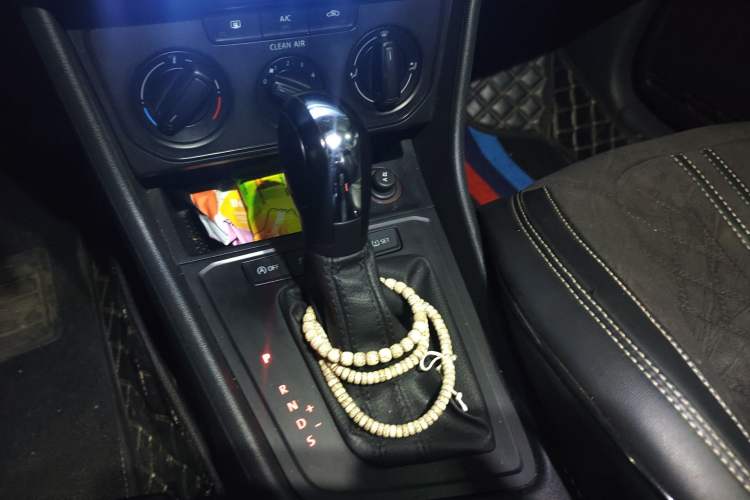 Used Volkswagen Lavida 2019 Lavida Start 1.5L Automatic Trendy Version China VI Standard Gear Lever