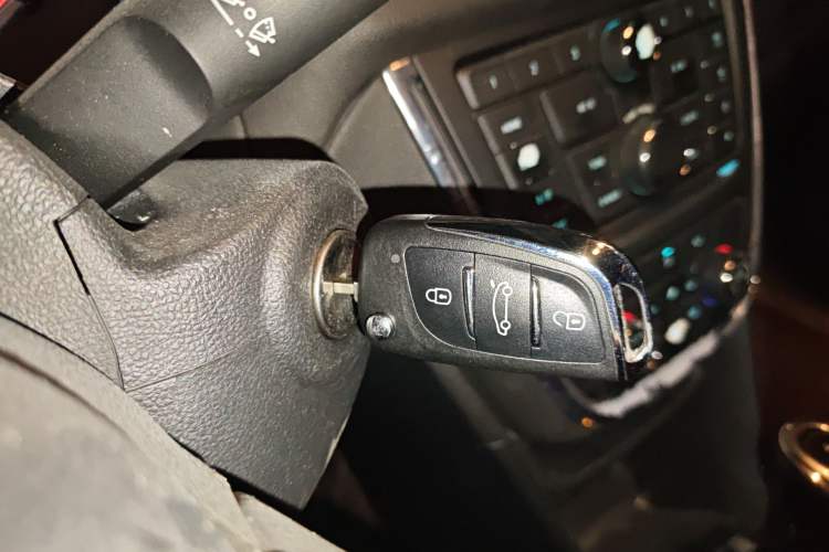 Used Buick Encore 2013 1.4T Automatic Two-Wheel Drive Elite Model Vehicle Key