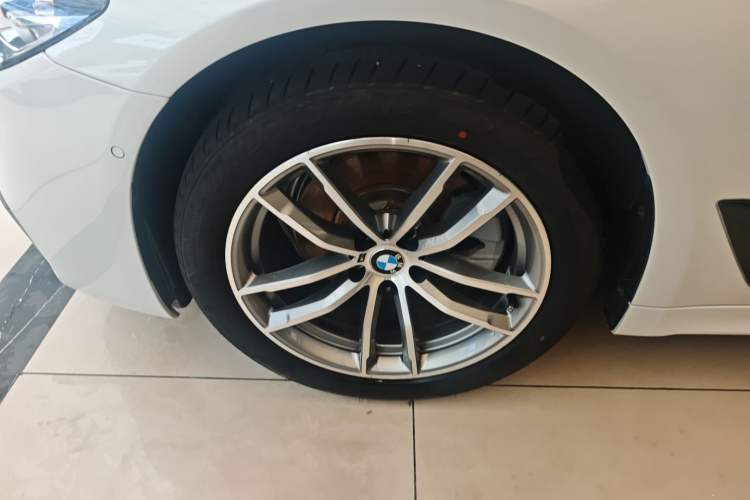 Used BMW 5 Series 2019 525Li M Sport Package
