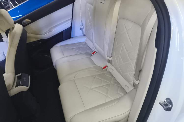 Used Nio ES7 2022 75 kWh Left Rear Seat