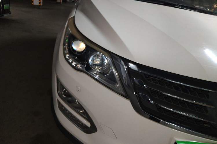 Used Baojun 560 2015 1.8L manual luxury version
