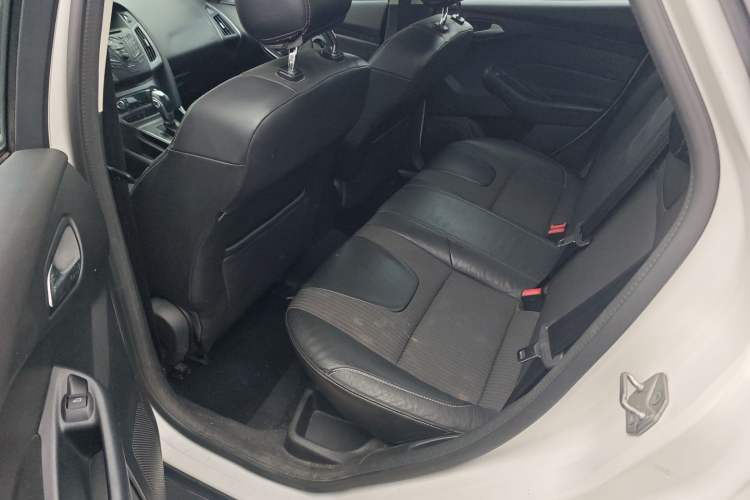 Used Ford Focus 2012 Sedan 1.6L Automatic Fashion Edition Left Rear Seat