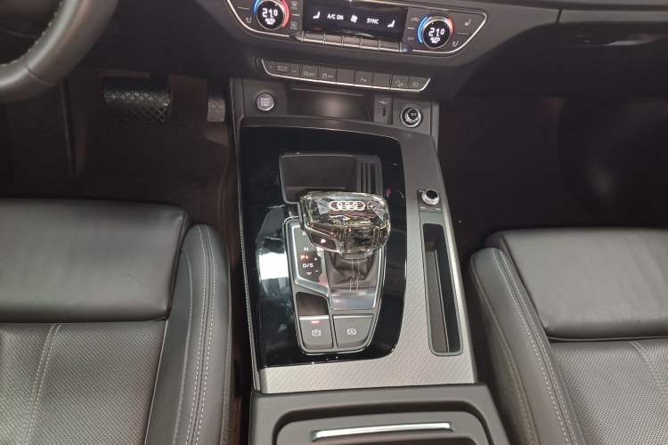 Used Audi Q5L 2023 40T Luxury Dynamic Model