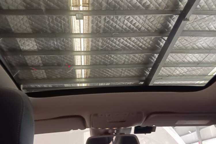 Used Mercedes-Benz C-Class 2016 C 200 L 4MATIC Sport Edition Headliner