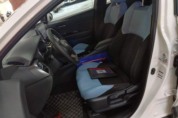 Used Toyota IZOA 2020 2.0L Yi Xiang CARE
