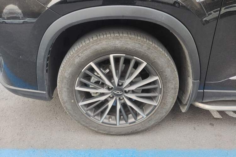 Used Chery Tiggo 8 PRO 2025 290T Two-Wheel-Drive Luxury Edition Right Front Wheel Hub