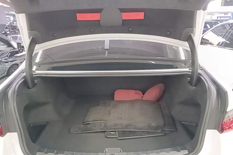 Used BMW i3 2024 eDrive 35 L
