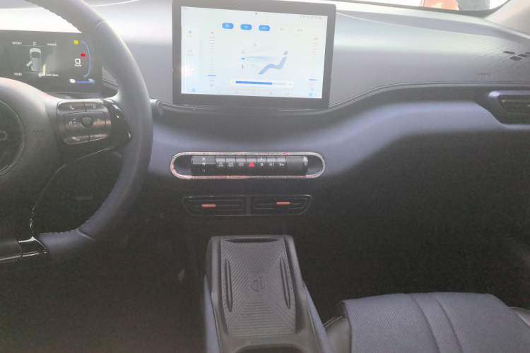 Used BYD Seagull 2025 305 km Free Version Audio And AC Panel