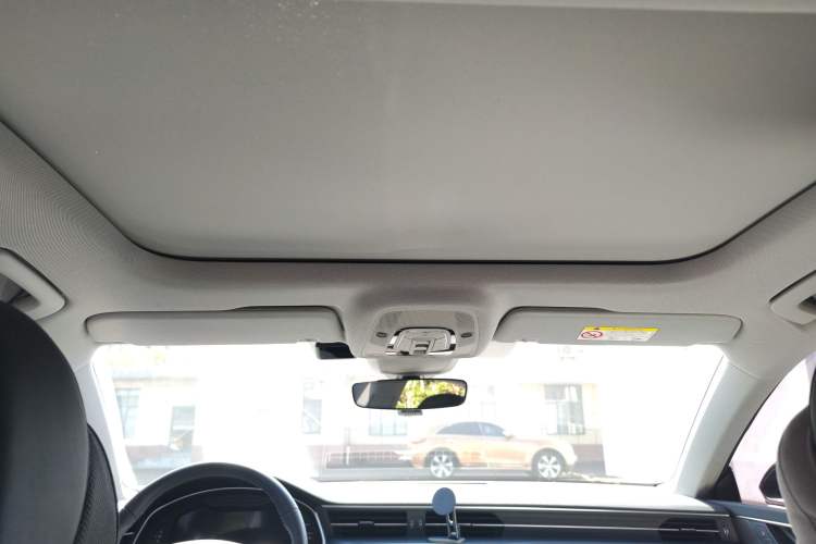 Used Audi A7L 2024 45TFSI quattro S-line Visionary Edition Flow Crystal Package Headliner