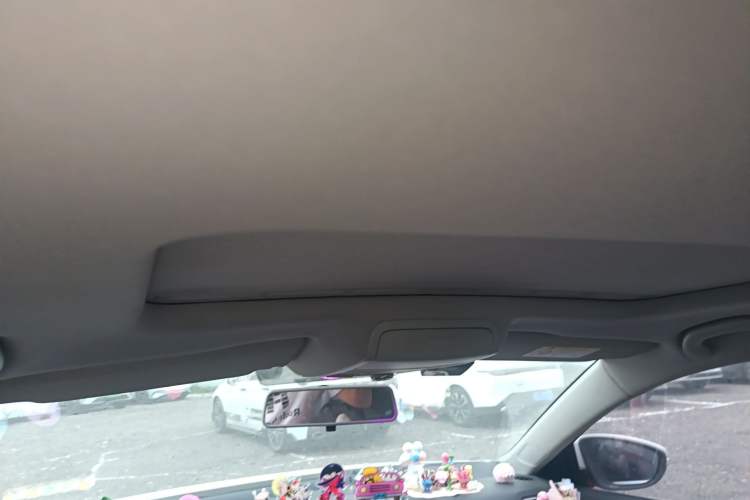 Used Volkswagen Sagitar 2015 1.6L Automatic Comfort Model Headliner