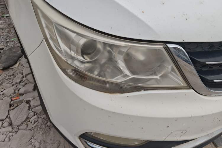 Used Baojun 730 2015 1.8L Manual Luxury Navigation ESP Version 7-seater
