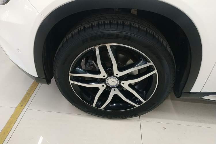 Used Mercedes-Benz GLA 2015 GLA 200 Fashion Model
