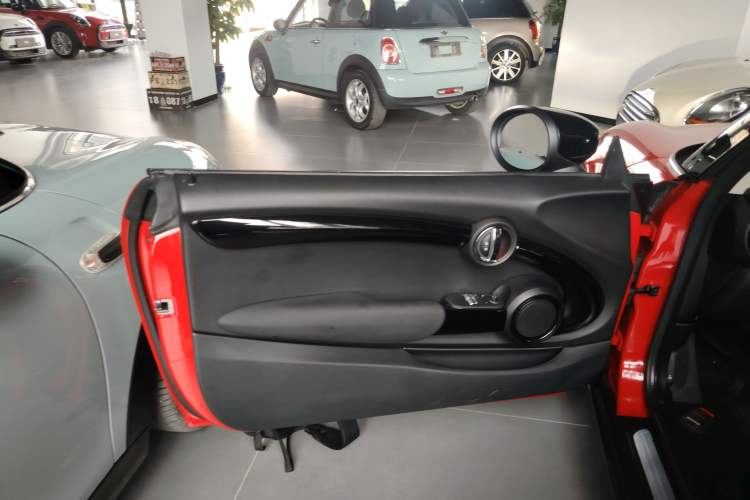 Used MINI MINI 2019 1.5T COOPER Classic Edition