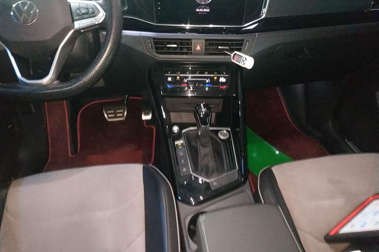 Used Volkswagen Tayron X 2020 330TSI Two-Wheel Drive Luxury Smart Connectivity Version Gear Lever