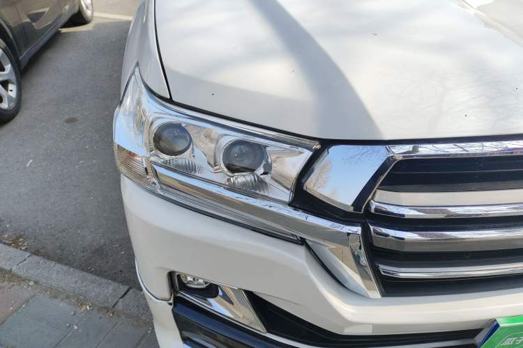 Used Toyota Land Cruiser 2010 4.0L Automatic VX
