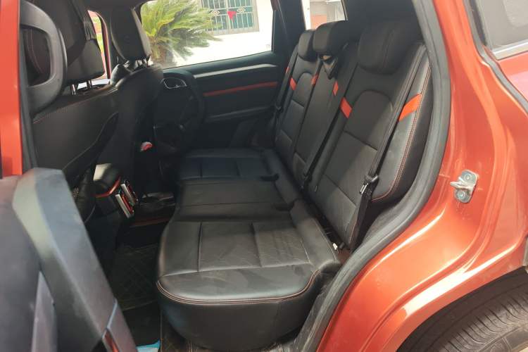 Used Haval DARGO 2021 1.5T DCT Two-Wheel Drive Border Collie Edition Left Rear Seat