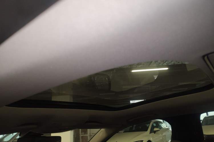 Used Mercedes-Benz E-Class 2022 E 260 L Headliner