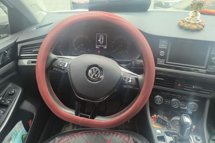 Used Volkswagen Bora 2019 Revised Version 1.5L Automatic Elite Edition China VI Standard Steering Wheel