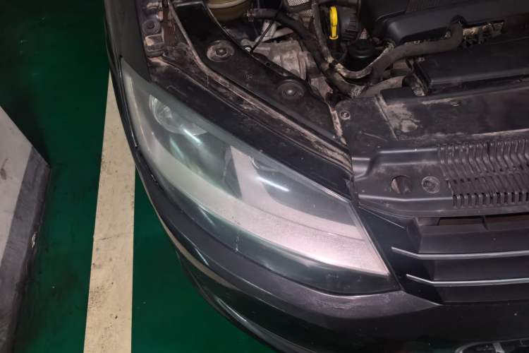 Used Volkswagen Sharan 2016 380TSI Comfort Edition 7-Seater Right Front Headlight