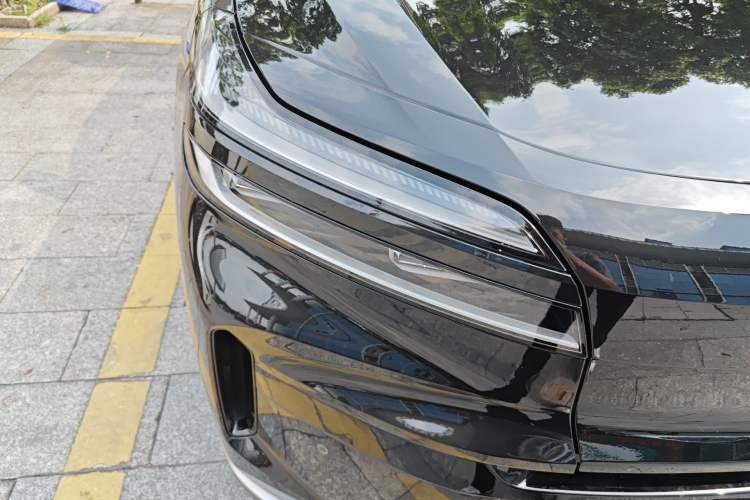 Used ONVO Luxeed L90 2025 Model—Ultra Six-Seater Version
