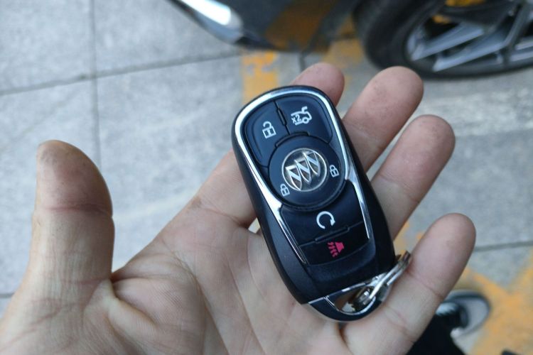 Used Buick LaCrosse 2021 652T Luxury Model Vehicle Key