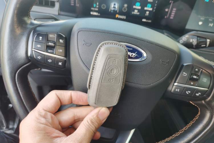 Used Ford Edge 2021 PLUS EcoBoost 245 Four-Wheel Drive Titanium Edition 7-Seater
