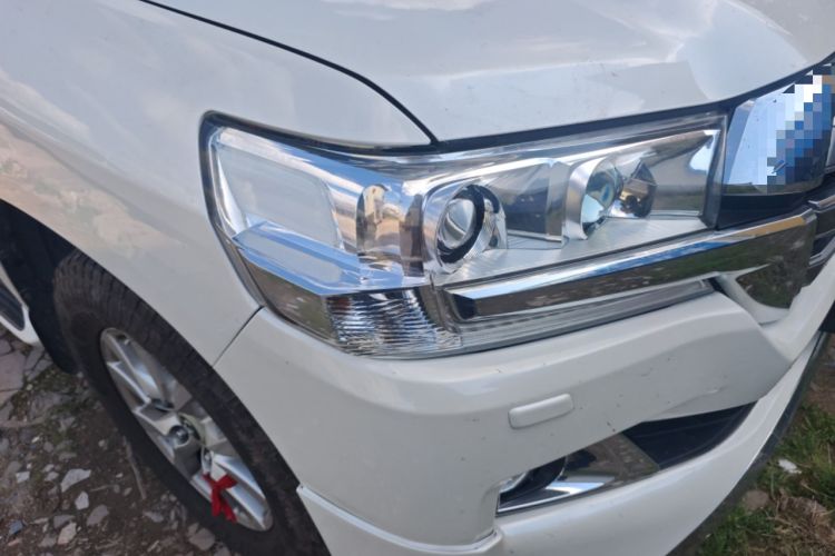 Used Toyota Land Cruiser  Right Front Headlight