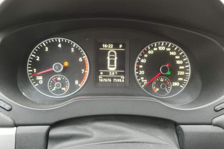 Used Volkswagen Sagitar 2014 Revised Version 1.4TSI Automatic Luxury Edition Instrument Cluster