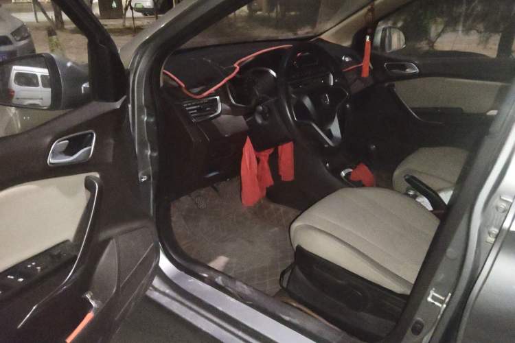 Used Baojun 310W 2017 1.5L Manual Comfort Version China V
