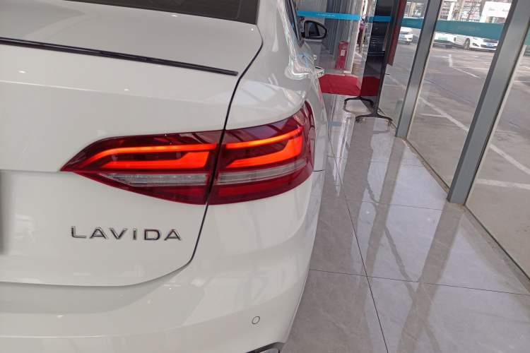 Used Volkswagen Lavida 2024 300TSI DSG Starry Sky Leading Edition
