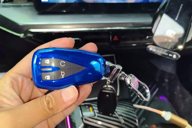 Used CHANGAN OSHAN Z6 New Energy 2023 ZhiDian iDD 150KM Flagship PLUS Vehicle Key