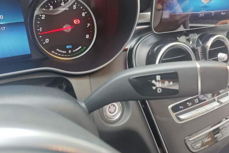 Used Mercedes-Benz C-Class 2019 C 260 L Sport Edition Gear Lever