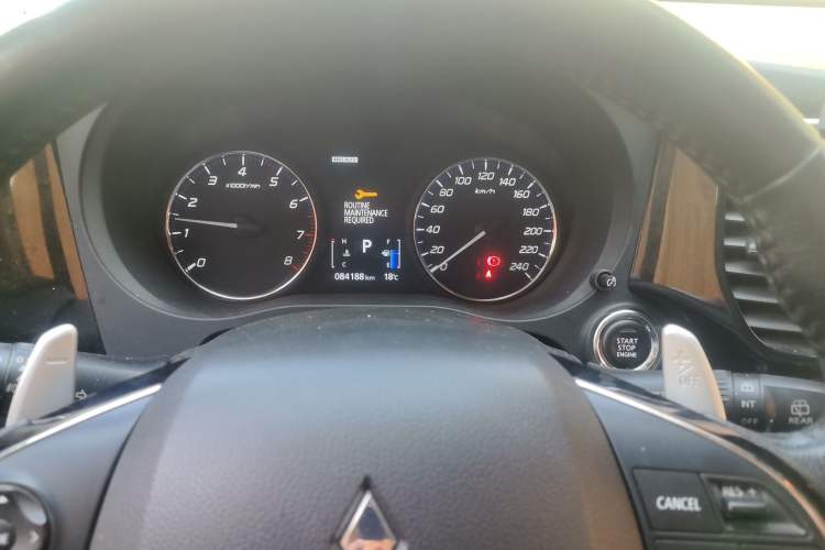 Used Mitsubishi Outlander 2016 2.4L 4x4 Elite Edition 5 Seats Instrument Cluster