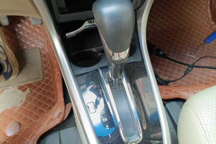 Used Honda Crider 2015 1.8L automatic comfort version Gear Lever