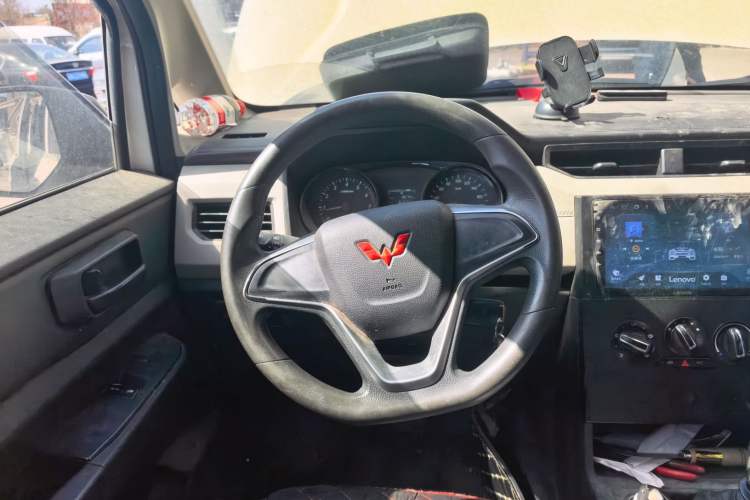 Used Wuling Zhengcheng 2021 1.5T Manual Comfort Version Steering Wheel