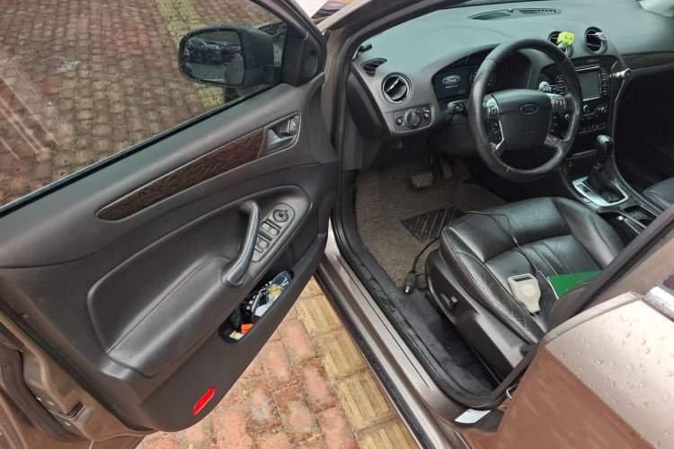 Used Ford Mondeo 2011 2.0L GTDi 200 Luxury Edition
