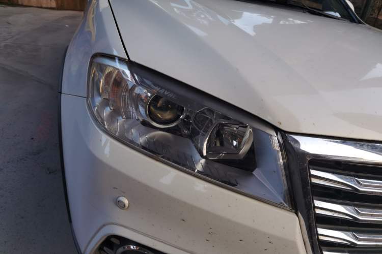 Used Haval H6 2015 Revised Version Sport Edition 1.5T Manual Transmission Two-Wheel Drive Elite Grade Right Front Headlight