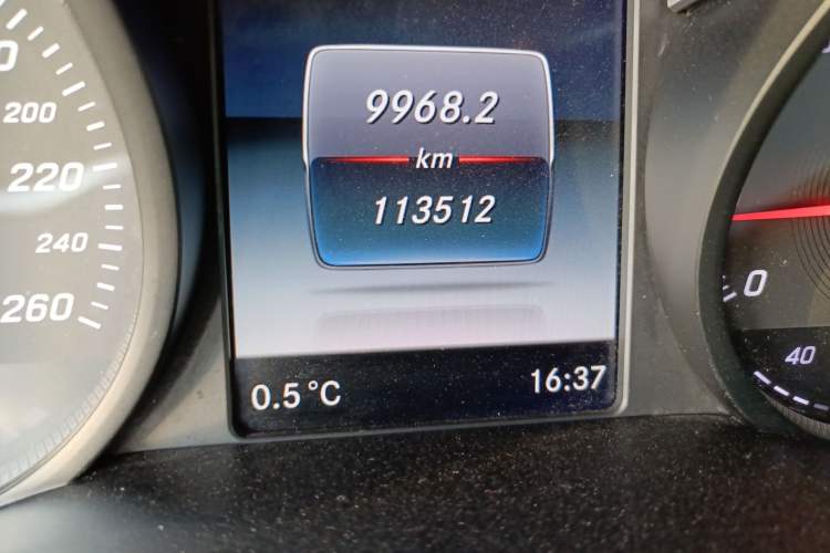 Used Mercedes-Benz V-Class 2017 V 260 Avantgarde Edition