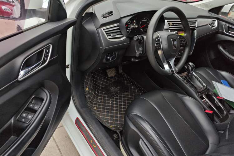 Used Roewe i5 2019 1.5L Automatic 4G Connected Langhao Edition