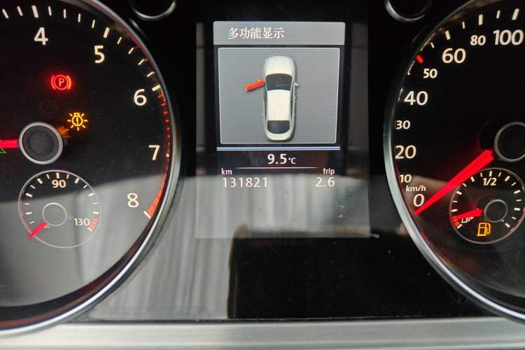 Used Volkswagen FAW-Volkswagen CC 2012 2.0 TSI Ultimate Edition Odometer Close Up