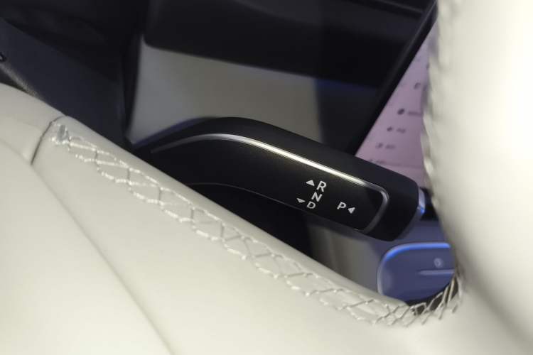 Used Nio ES6 2025 75 kWh Gear Lever