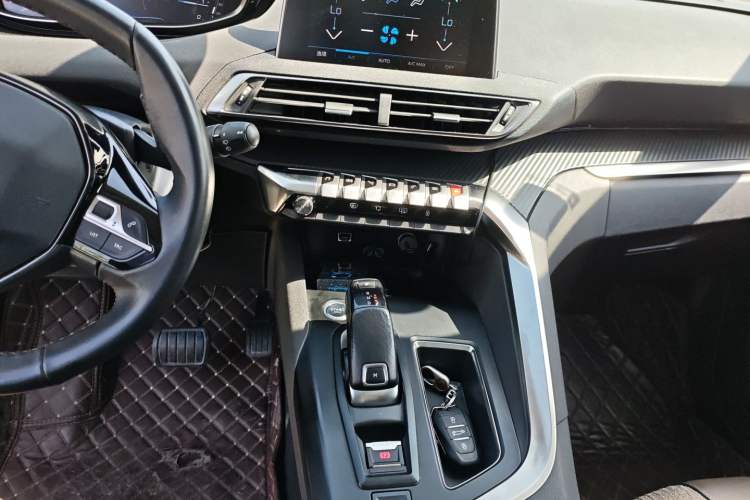 Used Peugeot 5008 2017 380THP 7-Seater Elite Edition