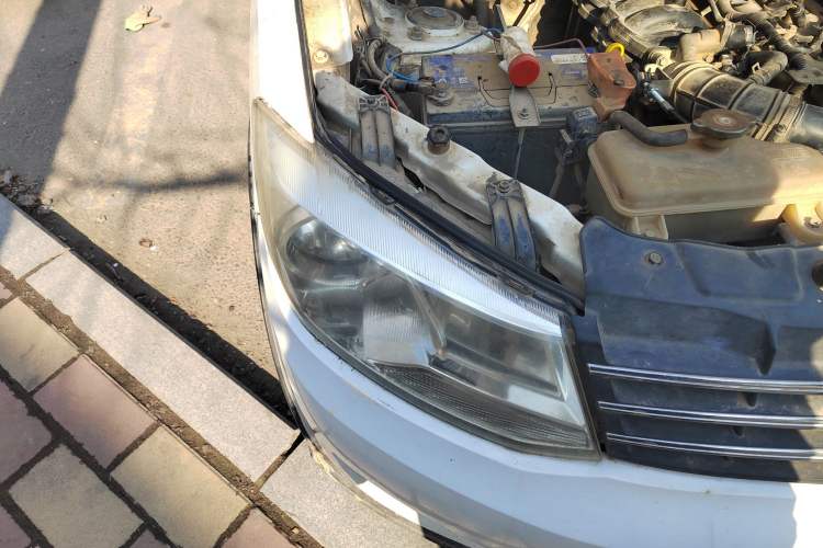 Used Dongfeng Fengon 330 2014 1.5L Manual Utility Version DK15 Right Front Headlight