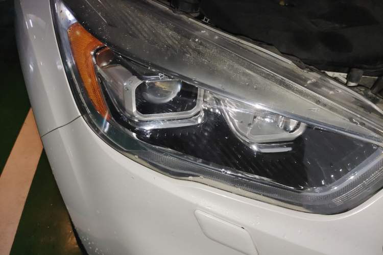 Used Ford Kuga 2018 EcoBoost 245 Four-Wheel Drive Luxury Wing Model Right Front Headlight